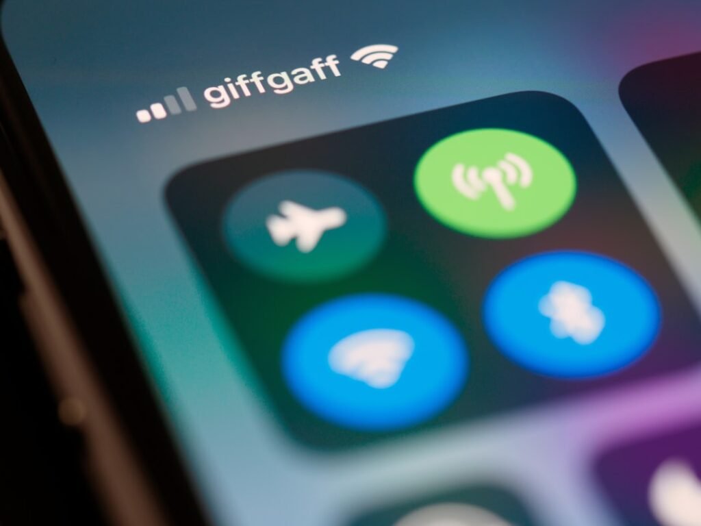 iPhone screen used for Wi-Fi troubleshooting